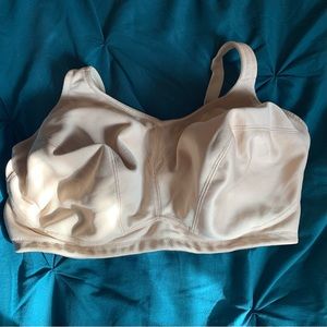 Lunaire 38G bra